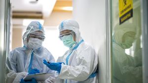 Femeia care nu s-a vindecat de COVID nici după 6 luni