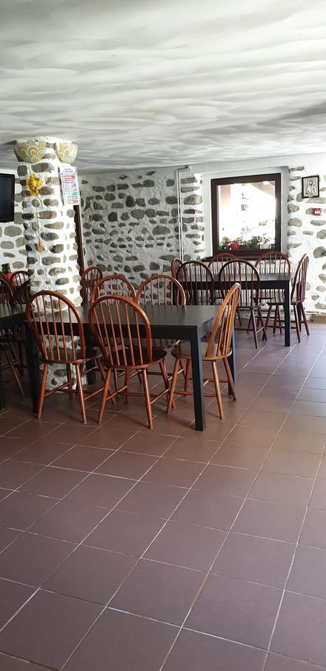 Reastaurant pensiune parinti Razvan Ciobanu