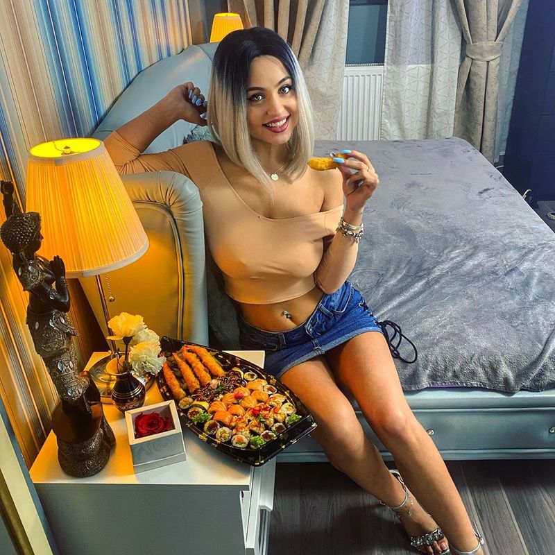 Plusica de la Puterea Dragostei e mai sexy ca oricand Plusica de la Puterea Dragostei
