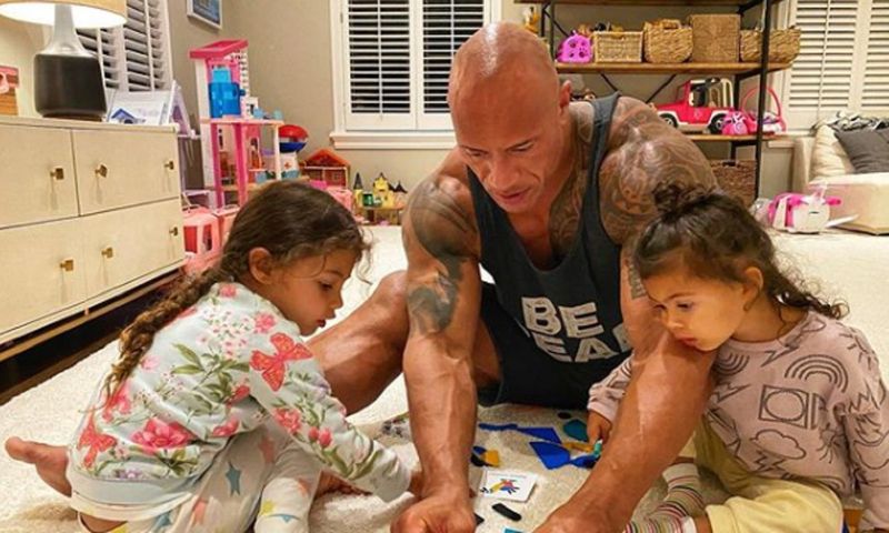 Dwaine &rdquo;The Rock&rdquo; Johnson și familia lui