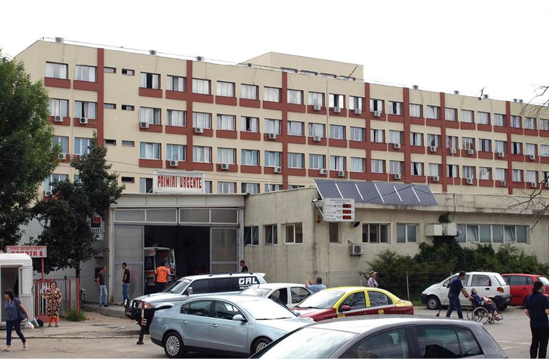 Intrarea Unității de Primiri Urgențe a Spitalului Județean Ploiești Unitatea de Primiri Urgențe a Spitalului Județean Ploiești este suprasolicitată