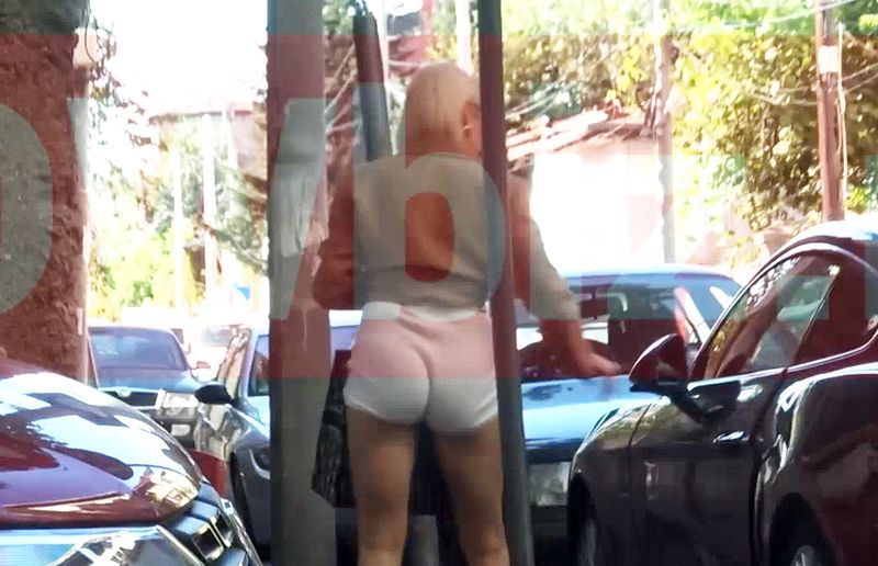 Lidia Buble in pantaloni scurti