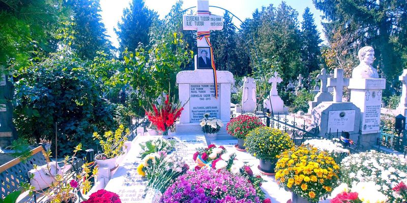 mormant Corneliu Vadim Tudor