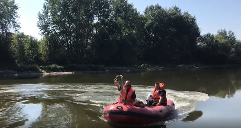 Elev de 14 ani, înghițit de apele Mureșului