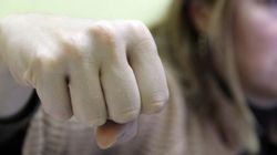 Caz incredibil la Constanța. O tânără de 22 de ani a snopit în bătaie patru polițiști și trei bodyguarzi. „Au fost mușcați și loviți cu piciorul în cap și în testicule”. Cum s-a întâmplat totul