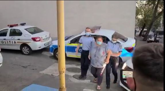 Mama agresoare din Tulcea, reținută 24 de ore