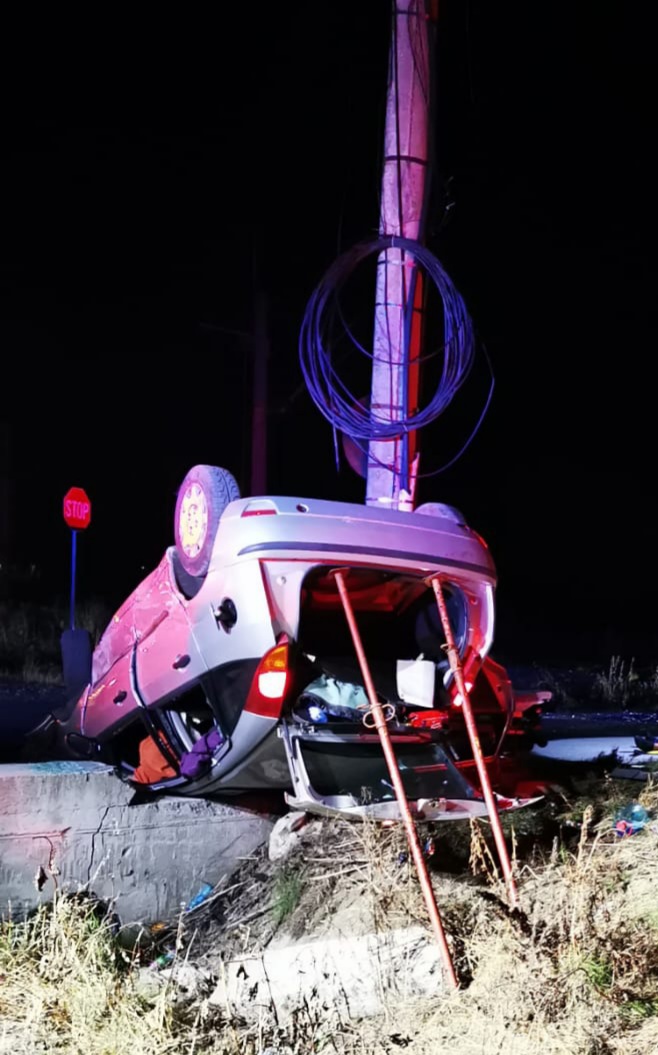 Mașina pe care Marius, tânărul fără permis, a răsturnat-o  accident
