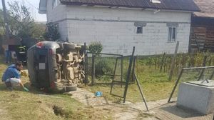 Mamă cu un bebeluș în cărucior și o bătrână, spulberate de o tânără vitezomană
