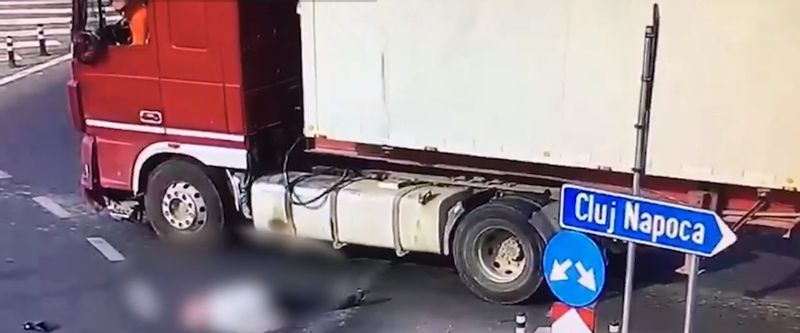 Bărbat lovit de TIR