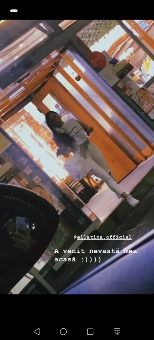 Ella de la PUterea Dragostei