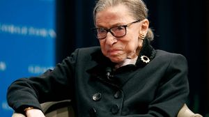 Ruth Bader Ginsburg a murit