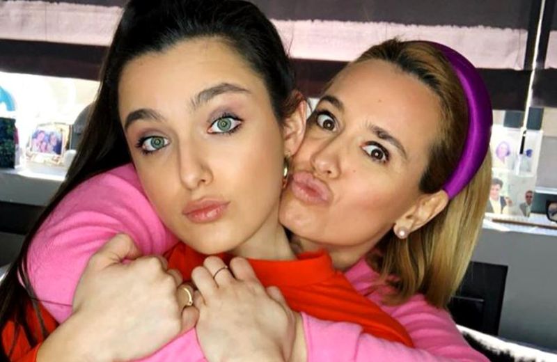 Alxia Eram și Andreea Esca