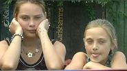 Adina Asăvoaiei și sora Andreea