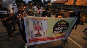 Protest pentru o tânăra batjocorită din India