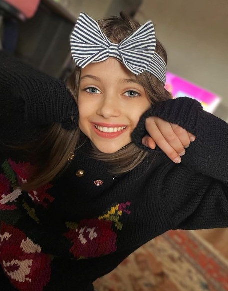 Mikaela Albu Iulia Albu fetiță