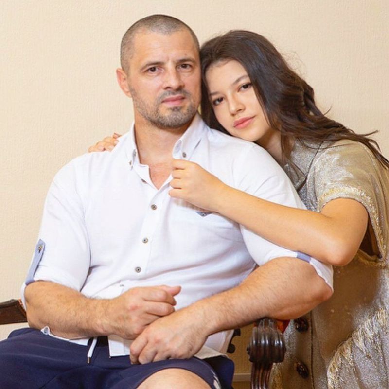 Care e relația lui Edward Sanda cu socrul Pavel Stratan