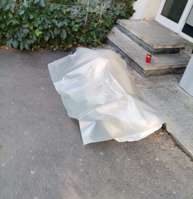 Trupul neînsuflețit al bărbatului Un bărbat a fost găsit mort în centrul Hușului