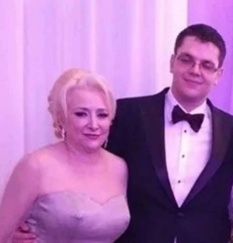 VIorica Dancila si fiul