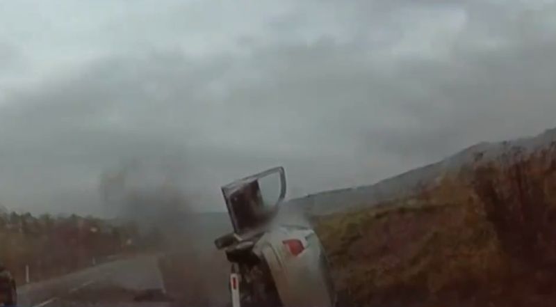 Tragic accident în Bistrița-Năsăud. Șoferul a scăpat ca prin minune