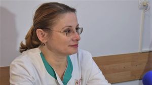 Pacienți Covid, așteaptă la rând să respire