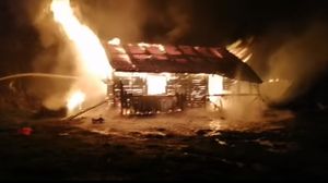 Incendiu casa isu interventie