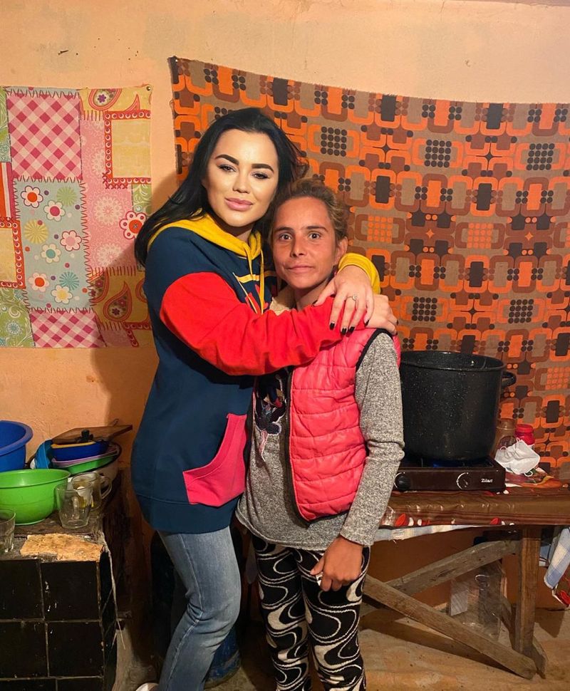 Carmen de la Sălciua alături de Alexandra Bodi