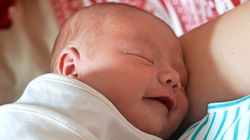 O mamă tânără și-a pus propriul copil în congelator! Motivul pentru care fata de 14 ani a recurs la acest gest