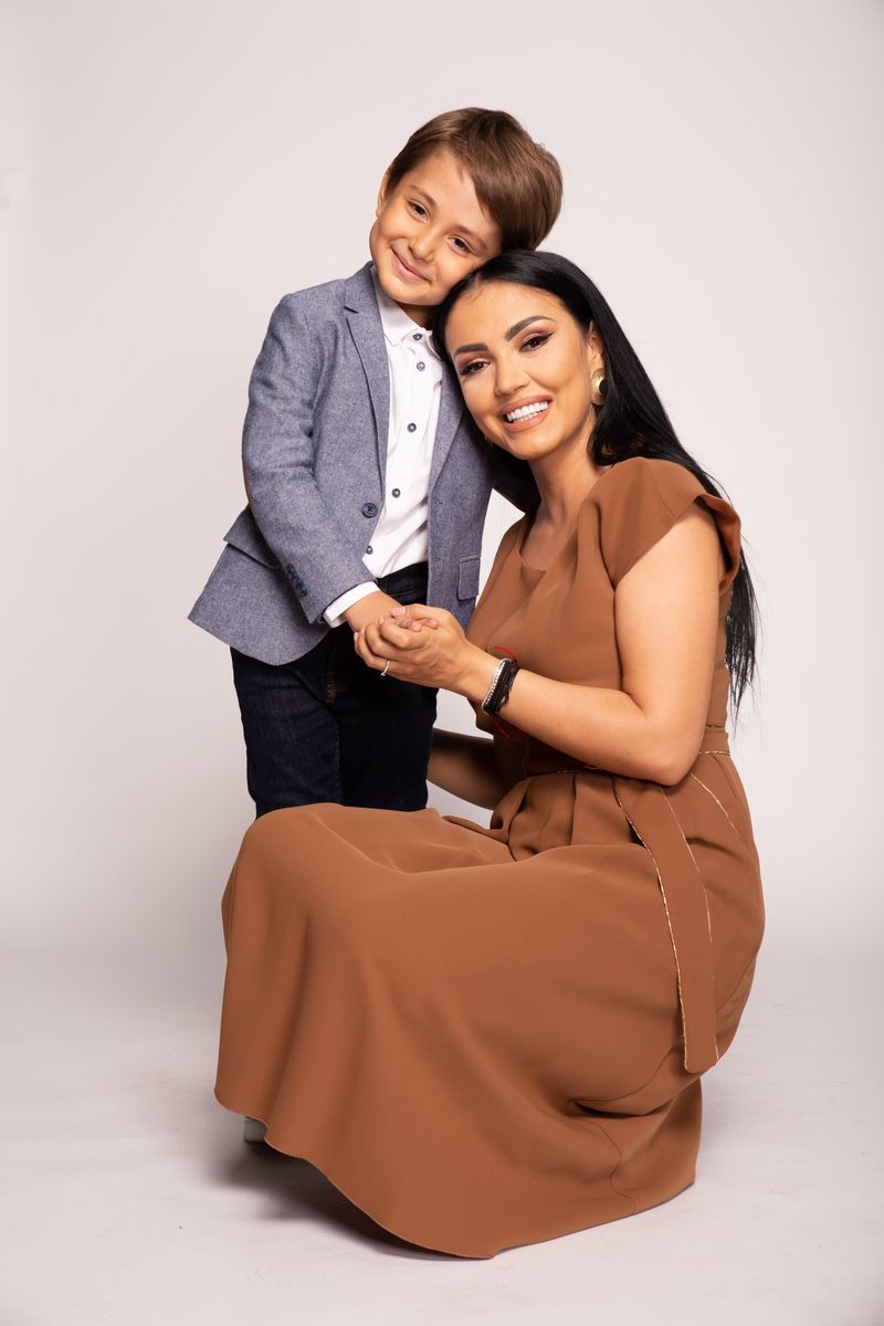 Andreea Mantea și fiul ei, David