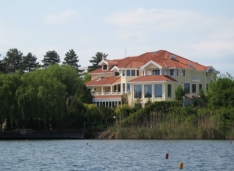 irinel casa izvorani