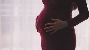 O tânără, care credea că are apendicită, a născut în ambulanță