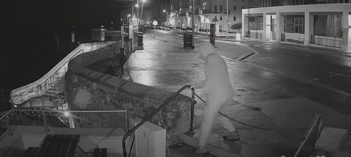 Povestea de dragoste începută pe internet s-a sfârșit cu o crimă din gelozie Povestea de dragoste începută pe internet s-a sfârșit cu o crimă din gelozie