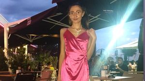 Simona Ghinea și-a făcut apariția. Tânăra, care se asemăna izbitor cu portretul robot al fetei incendiate într-o valiză, a fost găsită la spital