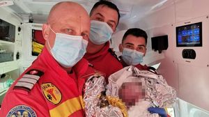 O femeie din Bistrița a născut în ambulanță