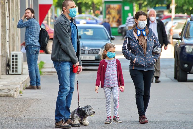 O copilă de doar patru ani a pierdut lupta cu virusul nemilos