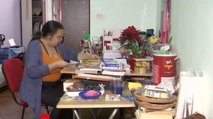 Familiile numeroase consideră lecțiile online o provocare