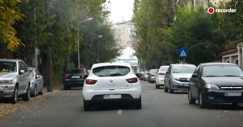 Nicușor Dan a venit la primărie cu o mașină ieftină