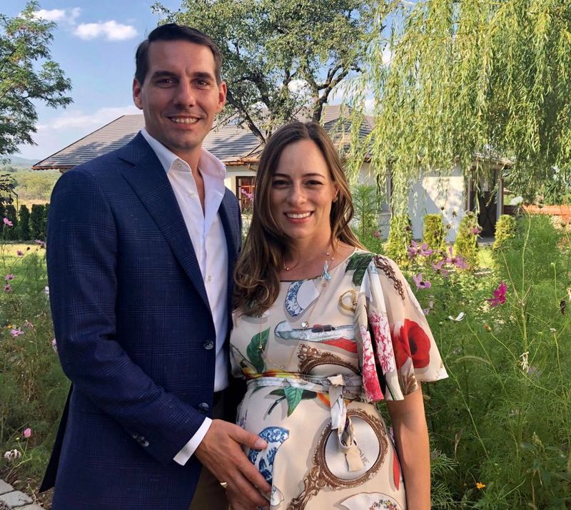 Fostul Principe Nicolae si sotia lui, Alina, au devenit parinti Principele Nicolae si sotai lui Alina