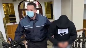 Tânără înjunghiată pe stradă de iubit