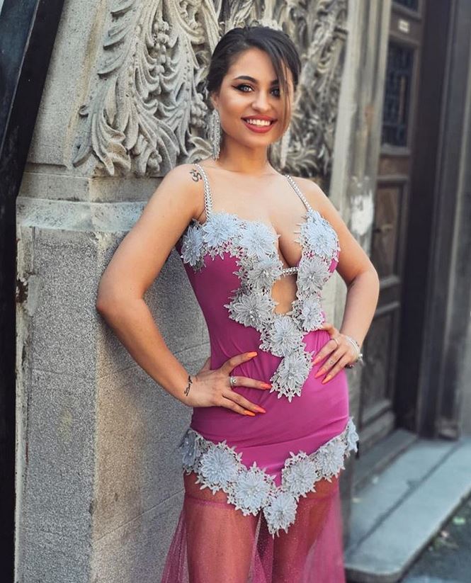 Plusica e mândră de felul în care arată Plusica