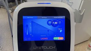 Implanturi asistate laser - Life Dental Spa Iași Implanturi asistate laser - Life Dental Spa Iași