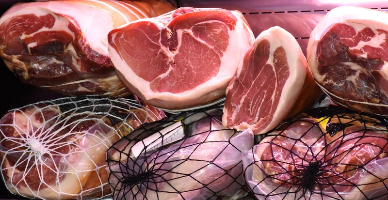 urme de coronavirus pe carnea congelată