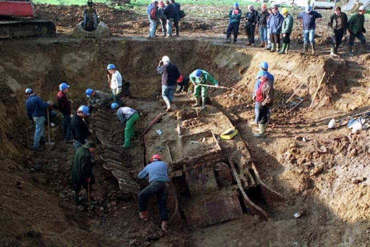 Descoperire incredibilă făcută într-un tanc