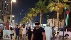 Imagini incredibile. Un proxenet și-a adus singur Poliția pe cap. Și-a strâns banii cu mătura și-a intrat în vizorul DIICOT