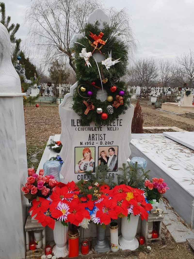 Așa arăta mormântul lui Cornel Galeș și al Ilenei Ciuculete, weekendul trecut cornel gales mormant