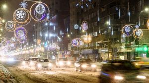 S-au aprins luminițele de Crăciun! Orașele din România care au cele mai frumoase decorațiuni în 2020 FOTO & VIDEO
