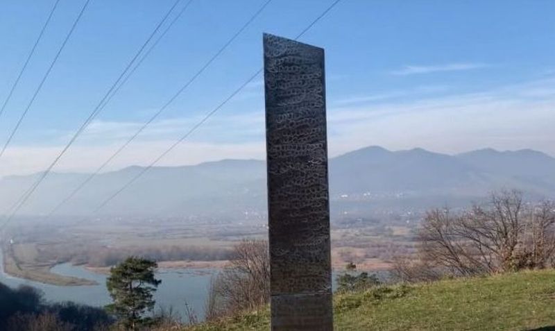 Monolit misterios descoperit în România