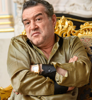 Escrocherie pe Internet, în numele lui George Becali