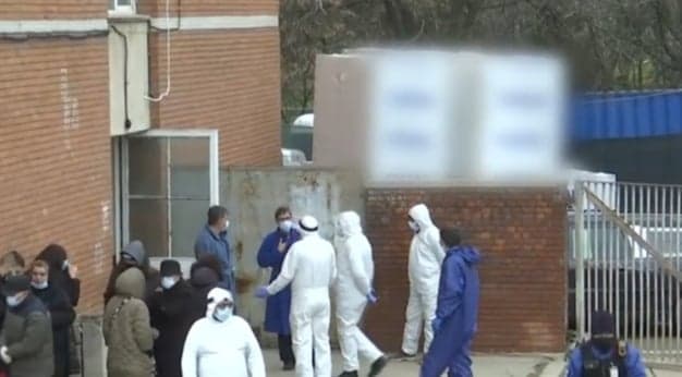 Trupul femeii a fost ridicat de serviciul de medicină legală