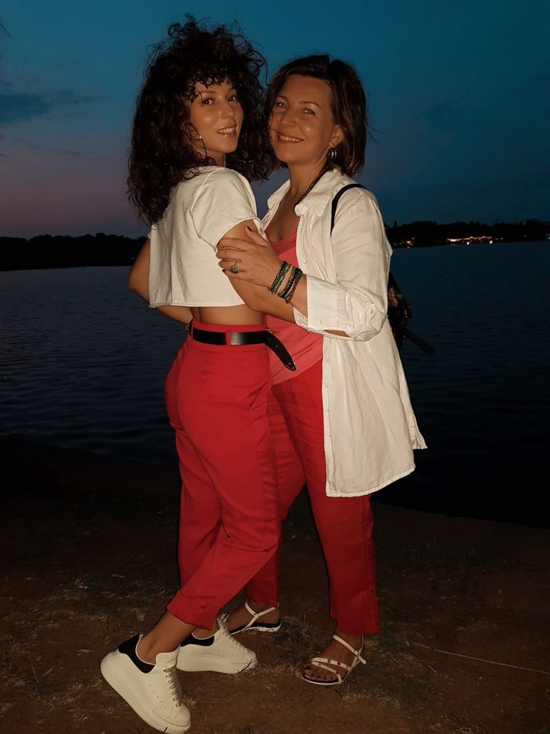 Mama lui AMI de la Te cunosc de undeva