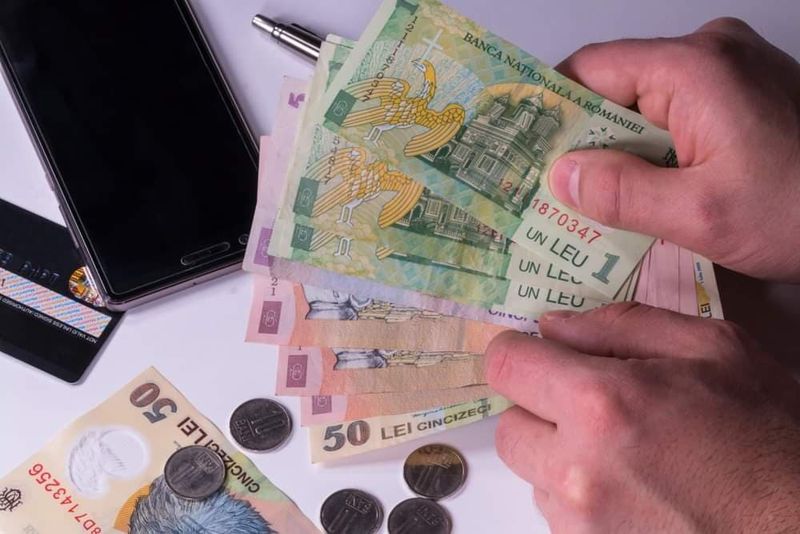 Programul și orarul băncilor de Crăciun &icirc;n zilele de 24, 25 și 26 decembrie